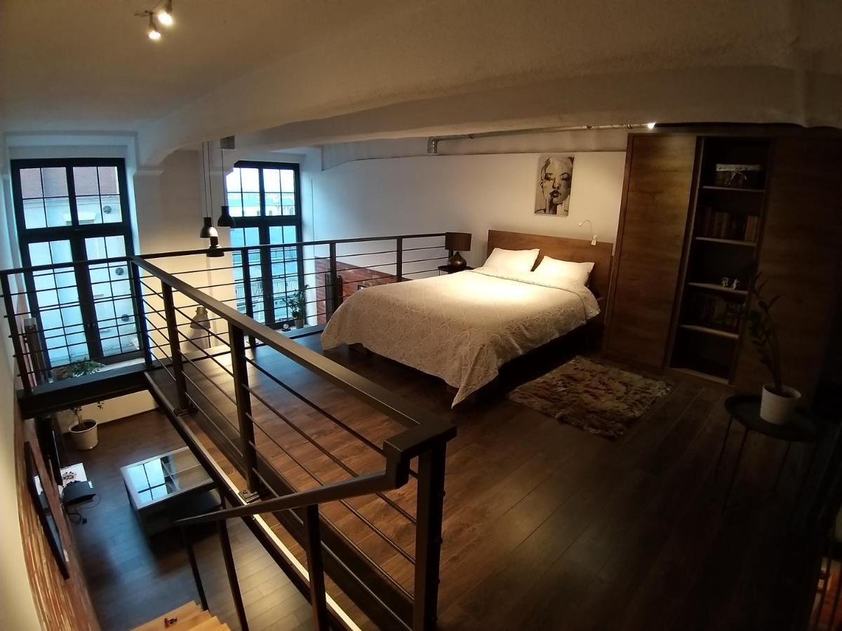 Loft 314 *
